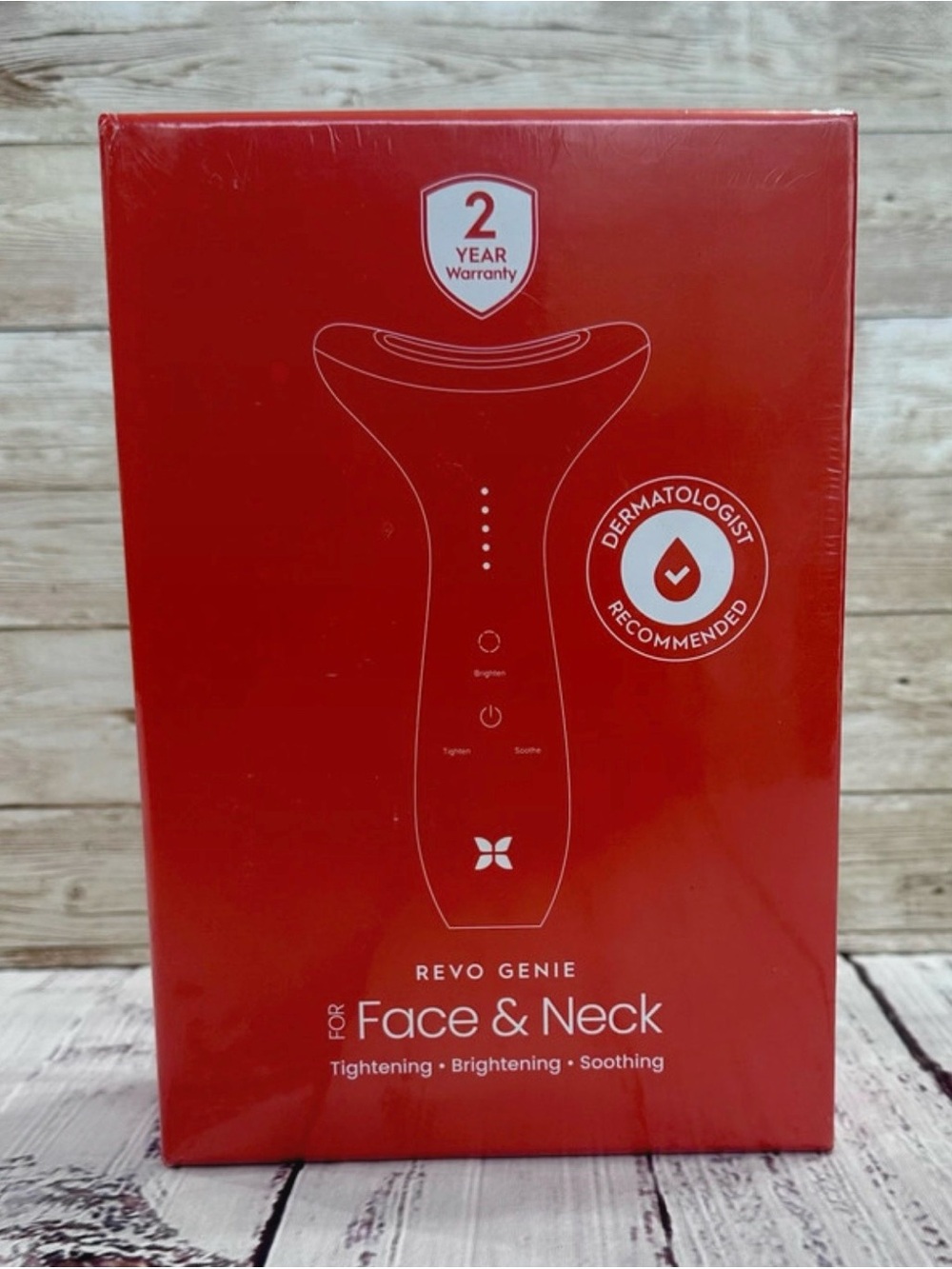 NWT Revo Genie Face & Neck Massager - Beige